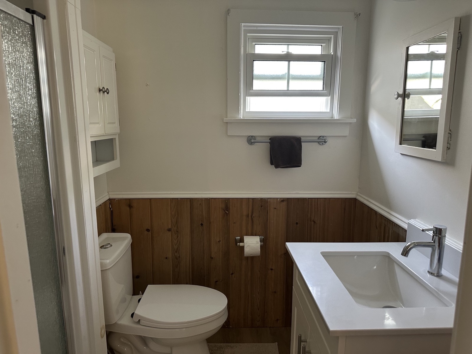 Bathroom before, wood panelling